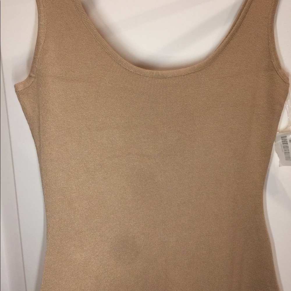 Dress - Picture 5 of 5